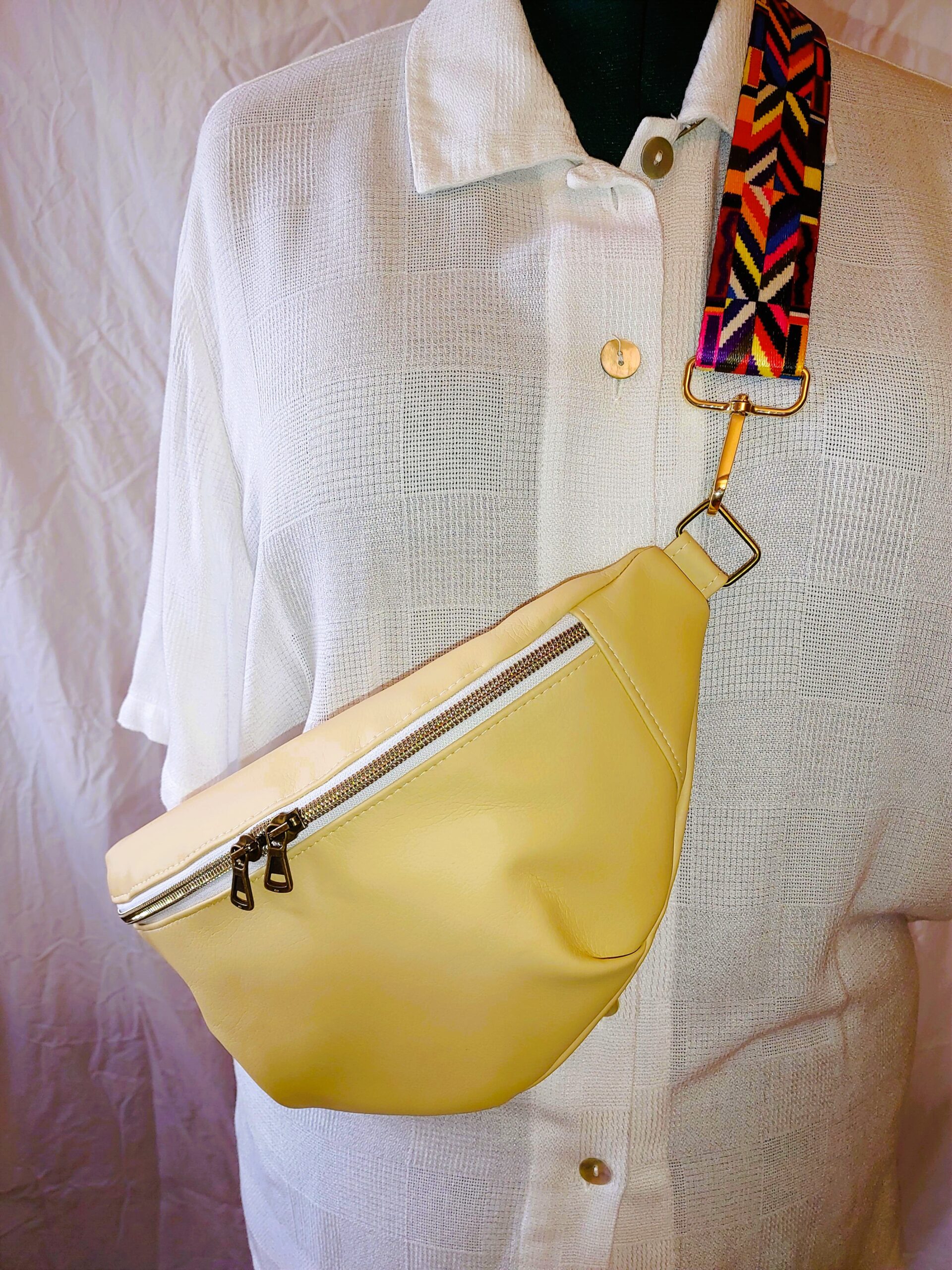 Bauchtasche buttergelb