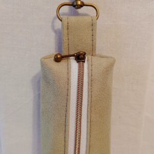 Beuteltasche hellgrün angeraut